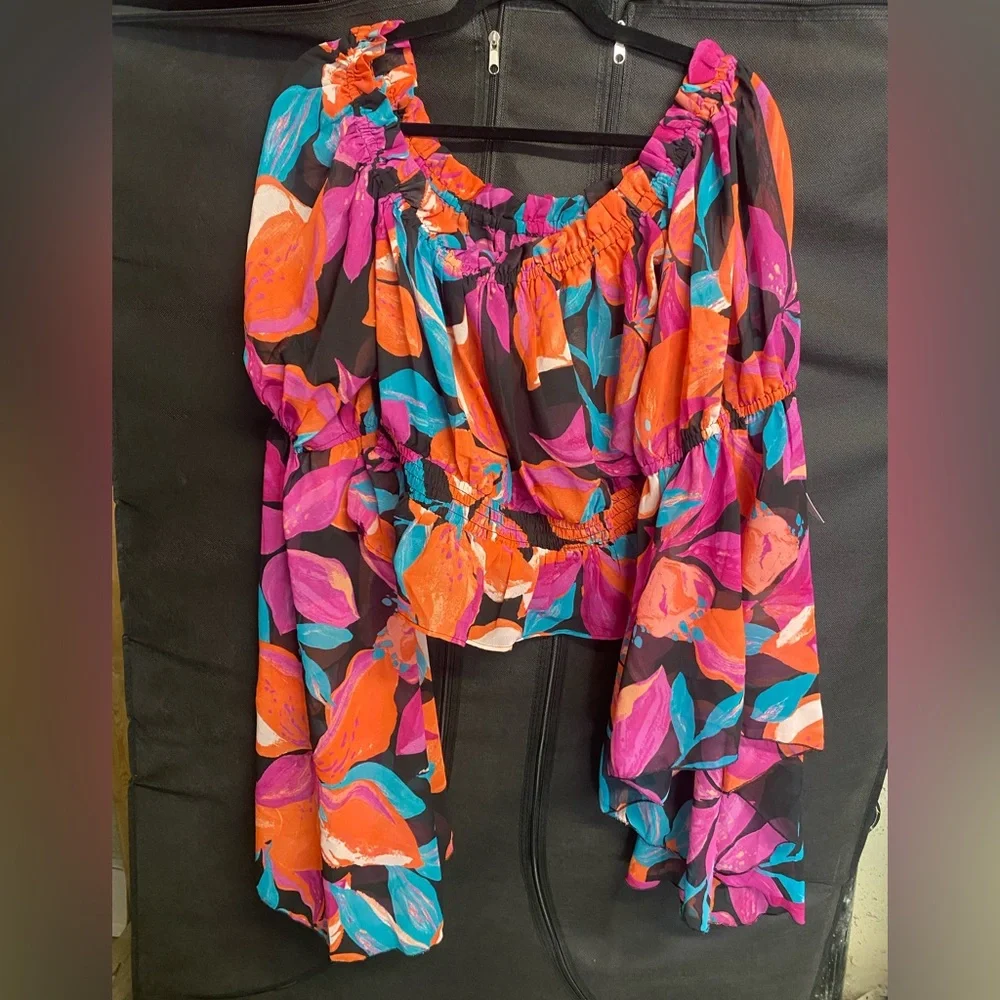 NWT Live 4 Truth Colorful Floral Blouse - Picture 2 of 8
